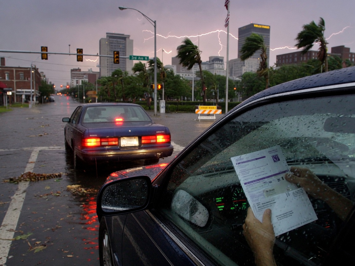 Maintaining Continuous SR22 Coverage During Birmingham Summer Storms